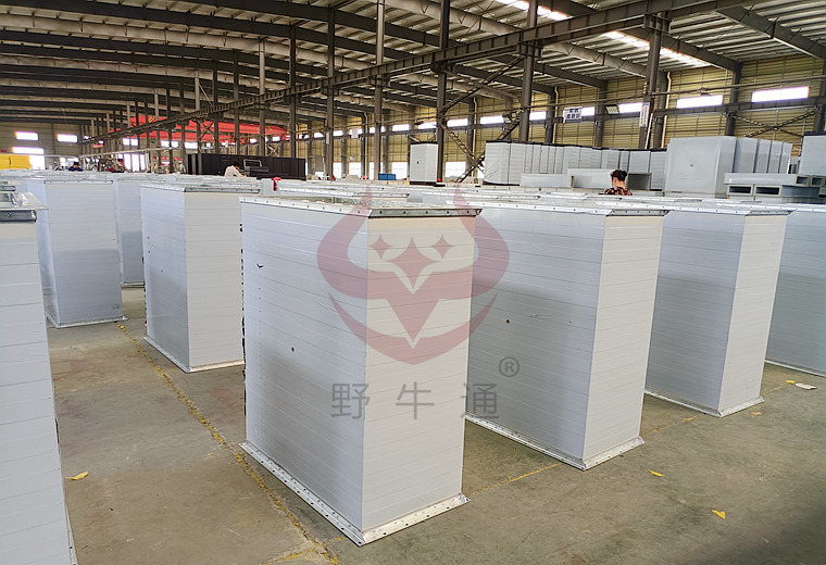 雙面彩鋼玻纖角鐵法蘭復(fù)合風管