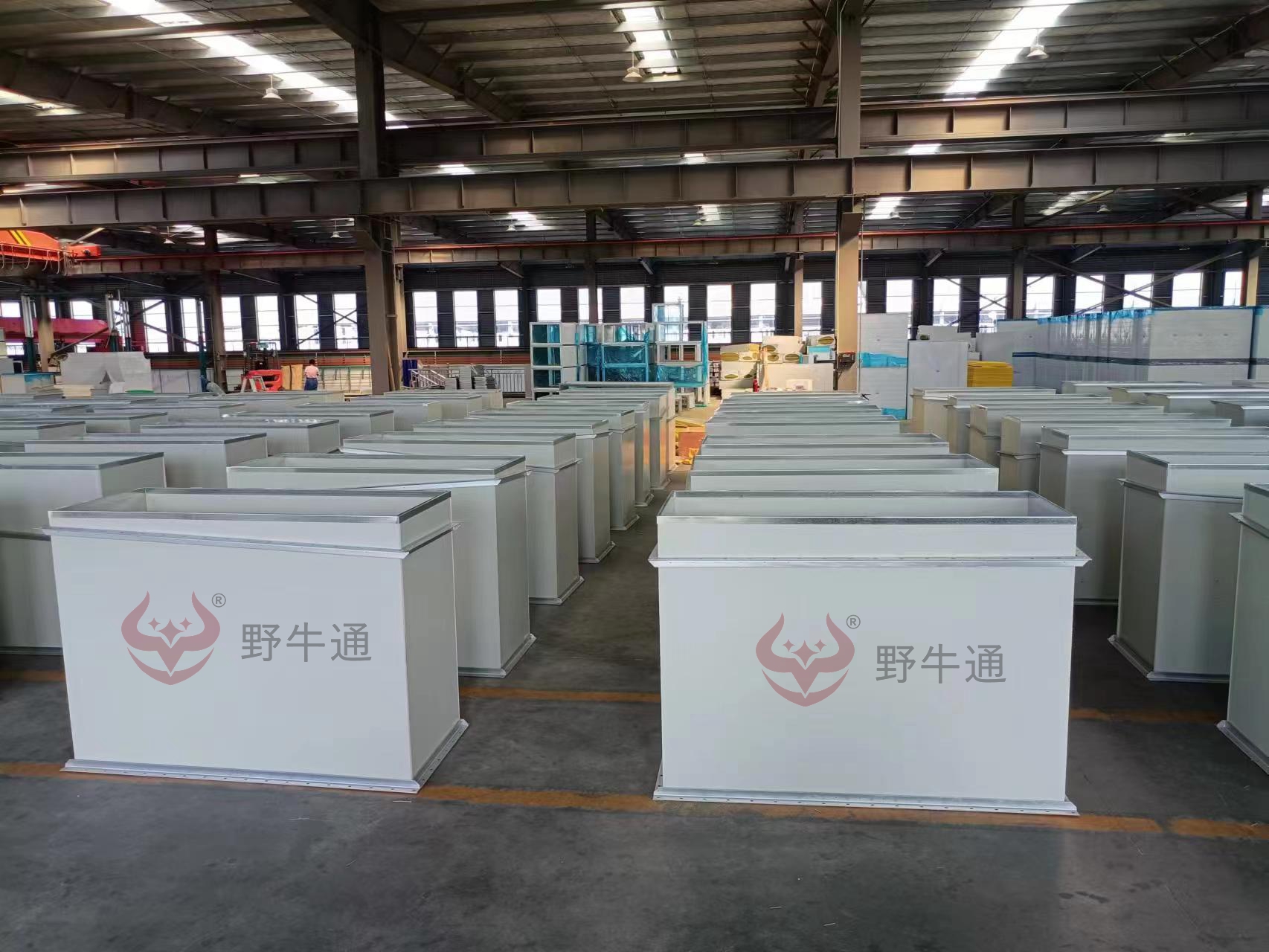 成品鋼面鎂質(zhì)復(fù)合風(fēng)管